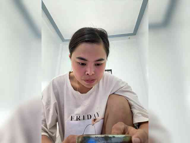 Lilybelle-88 webcam
