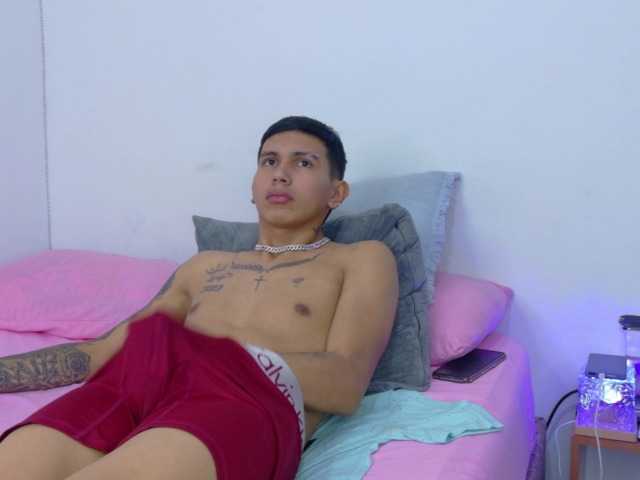 skook-Grayy live cam
