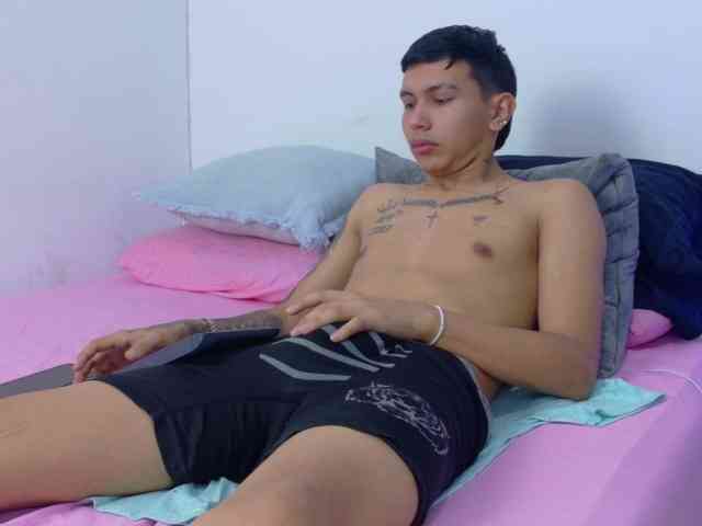 skook-Grayy Sex Cam Show
