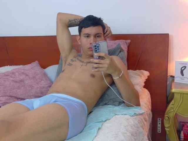 skook-Grayy Sex Cam Show