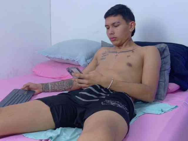 skook-Grayy Sex Cam Show