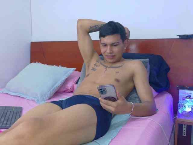 skook-Grayy Sex Cam Show