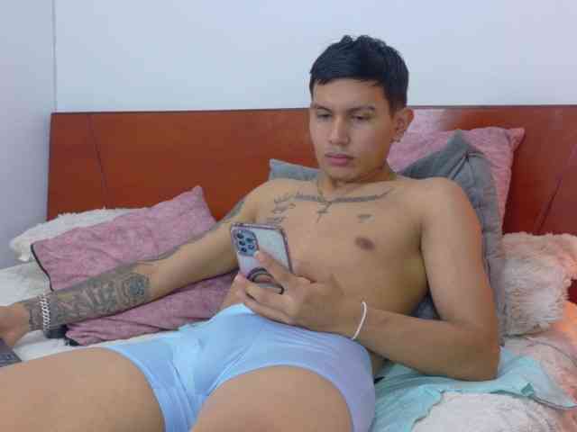 skook-Grayy Sex Cam Show
