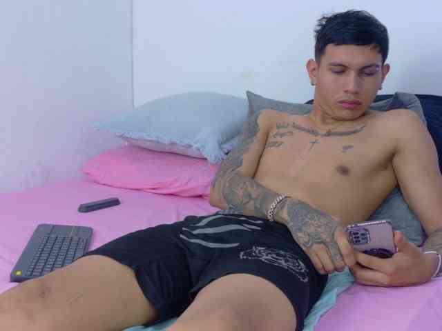 skook-Grayy Sex Cam Show