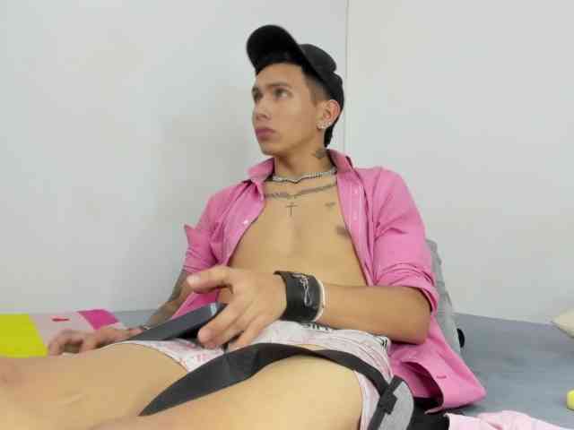 skook-Grayy Live Webcam on BongaCams