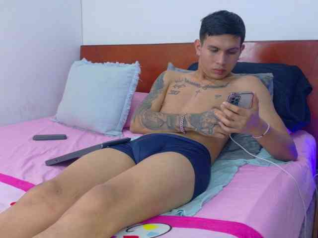 skook-Grayy Sex Cam Show
