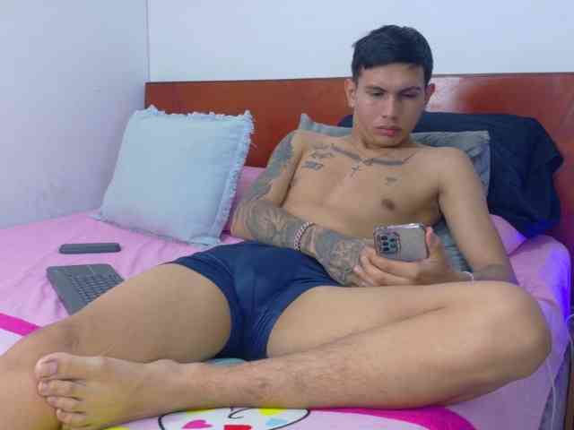 skook-Grayy Sex Cam Show
