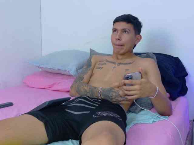 skook-Grayy Sex Cam Show