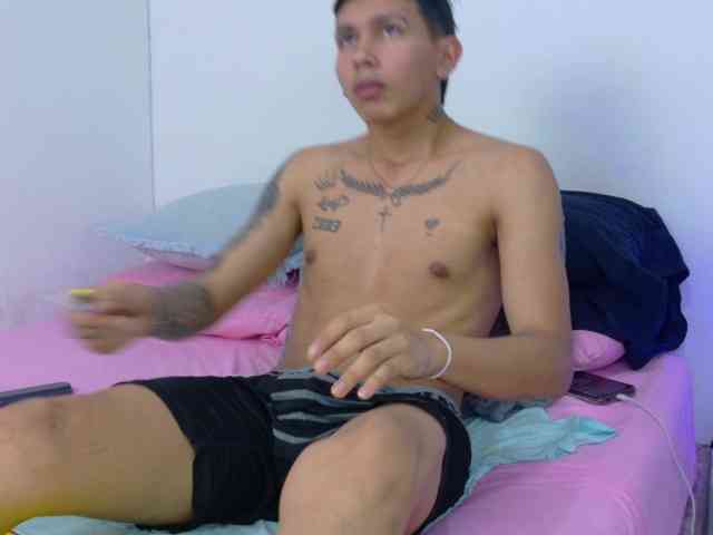 skook-Grayy Sex Cam Show