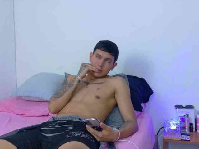skook-Grayy Sex Cam Show