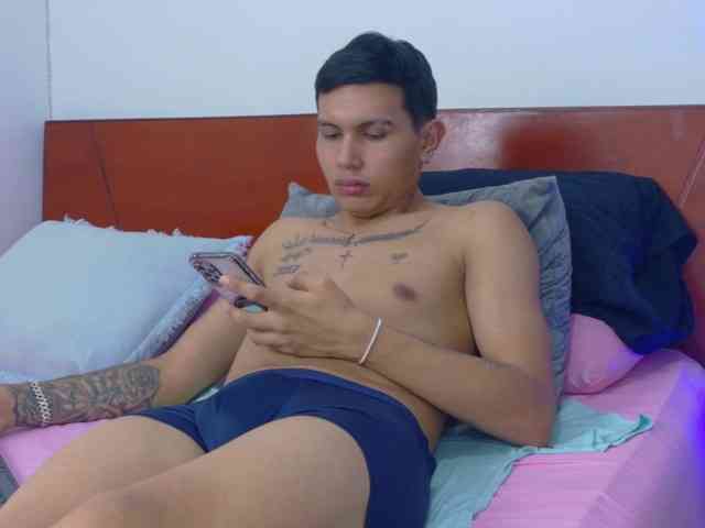 skook-Grayy Sex Cam Show