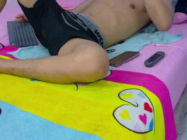 skook-Grayy Sex Cam Show