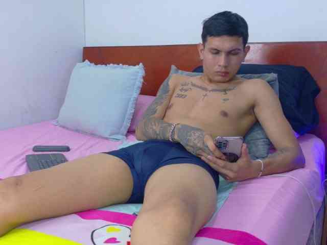 skook-Grayy Sex Cam Show