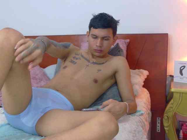 skook-Grayy Sex Cam Show