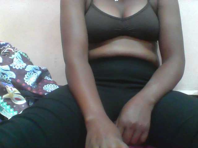 Ayischah live cam on BongaCams