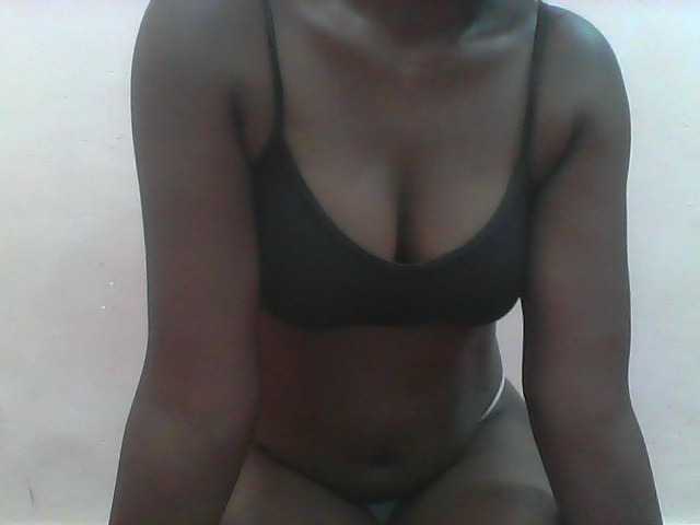 Ayischah live cam on BongaCams