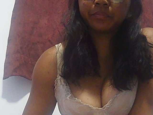 Ayischah live cam on BongaCams