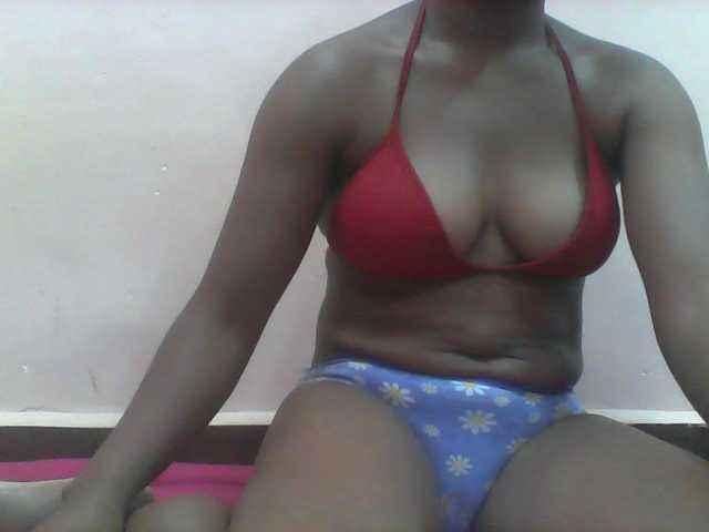 Ayischah live cam on BongaCams