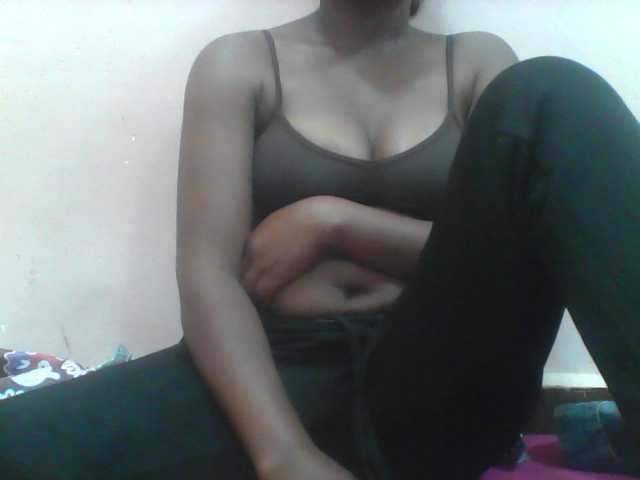 Ayischah live cam on BongaCams