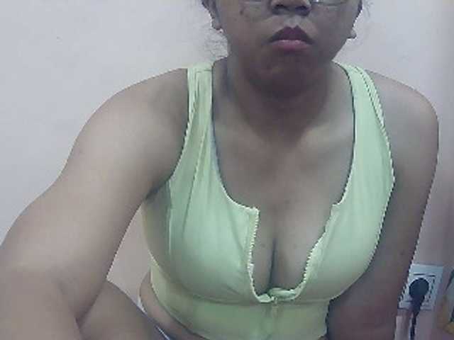 Ayischah live cam on BongaCams