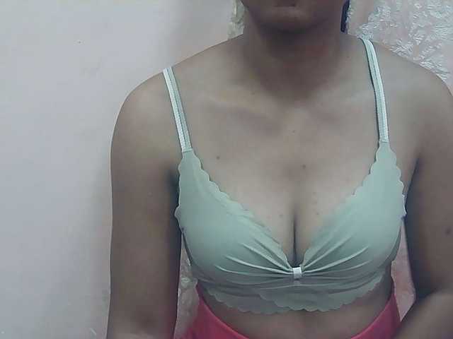 Ayischah live cam on BongaCams