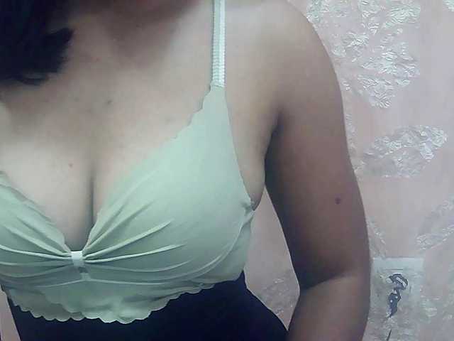 Ayischah live cam on BongaCams