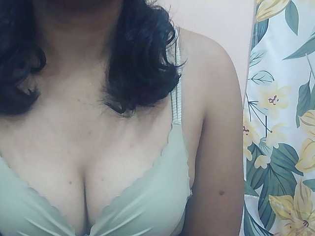 Ayischah live cam on BongaCams