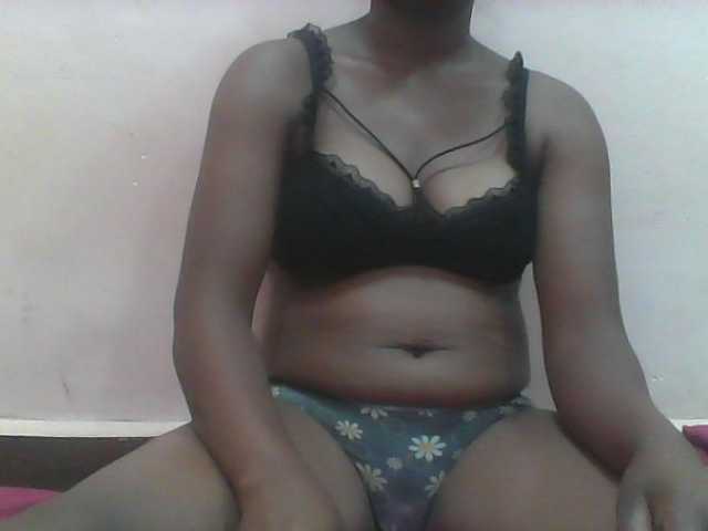 Ayischah live cam on BongaCams