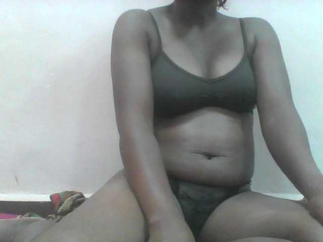 Ayischah live cam on BongaCams
