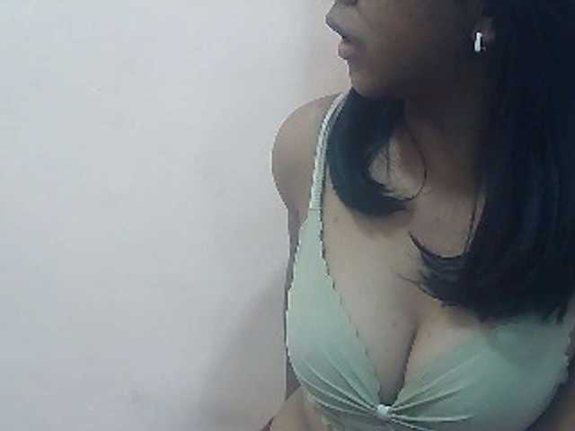 Ayischah live cam on BongaCams