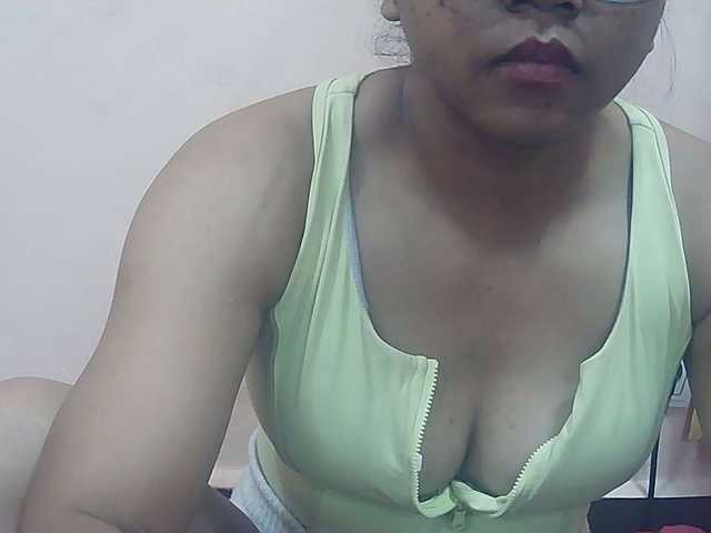 Ayischah live cam on BongaCams