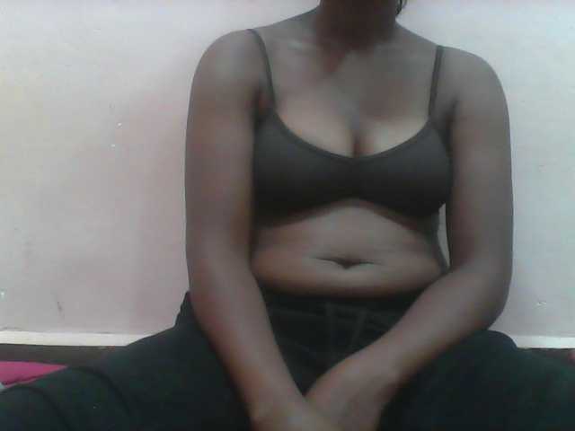 Ayischah live cam on BongaCams