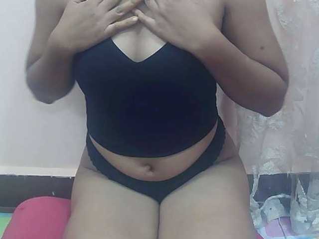 Ayischah live cam on BongaCams