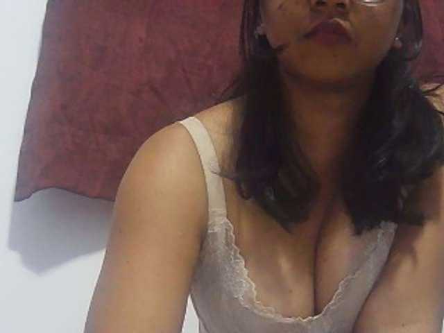 Ayischah live cam on BongaCams