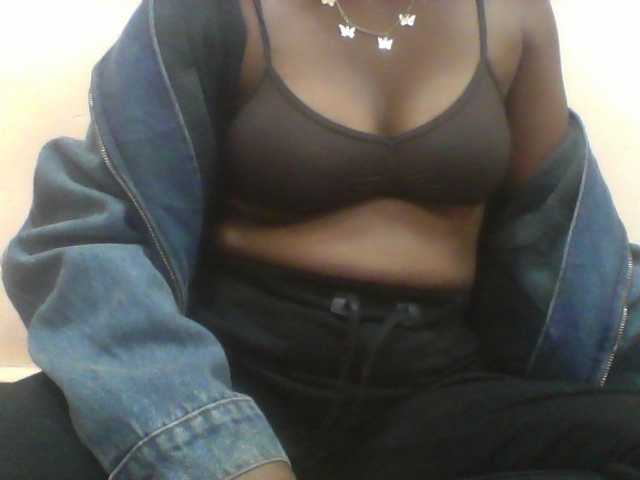 Ayischah live cam on BongaCams