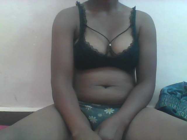 Ayischah live cam on BongaCams