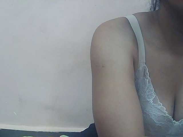 Ayischah live cam on BongaCams