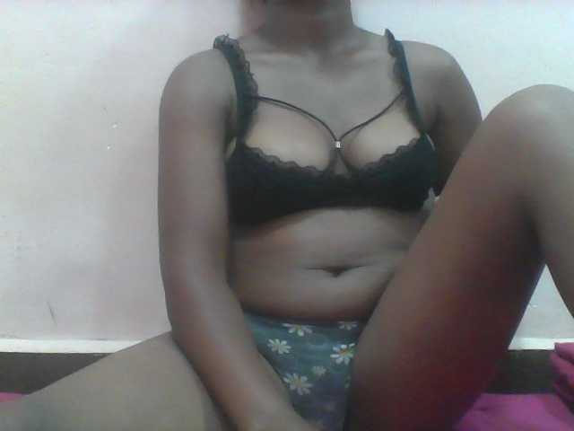 Ayischah live cam on BongaCams