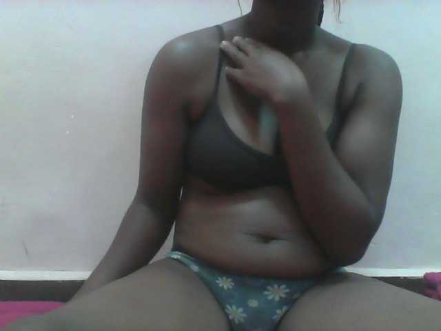 Ayischah live cam on BongaCams