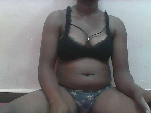 Ayischah live cam on BongaCams