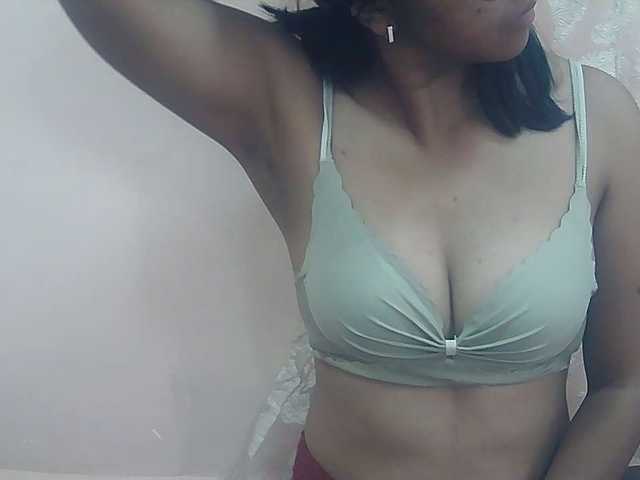 Ayischah live cam on BongaCams