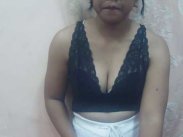 Ayischah live cam on BongaCams