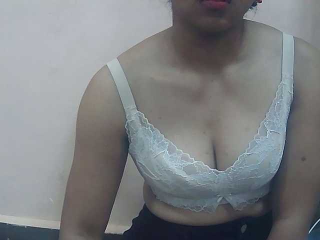 Ayischah live cam on BongaCams