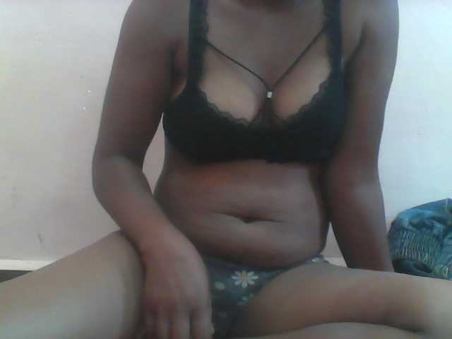 Ayischah live cam on BongaCams