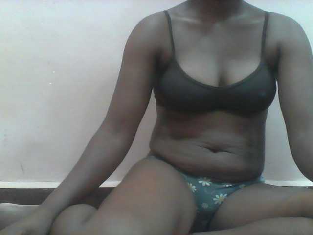 Ayischah live cam on BongaCams