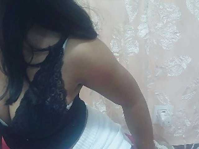 Ayischah live cam on BongaCams