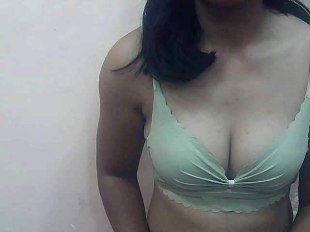 Ayischah live cam on BongaCams