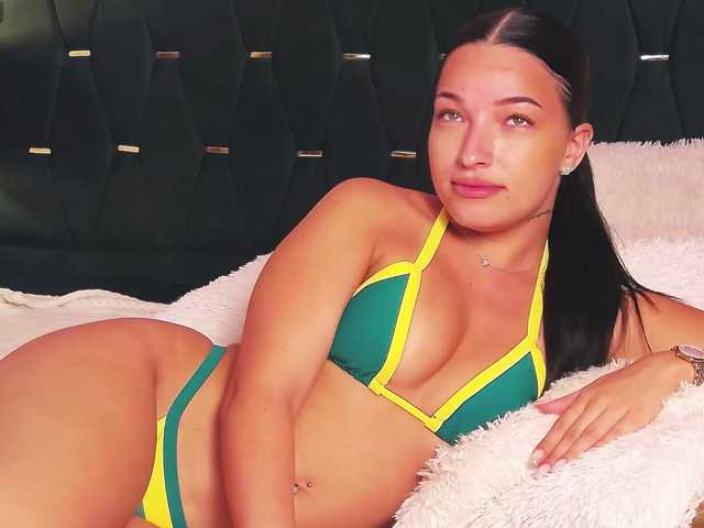 BiancaVitale live cam on BongaCams