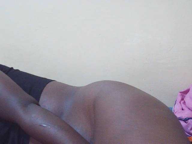 Shesprettya live cam on BongaCams