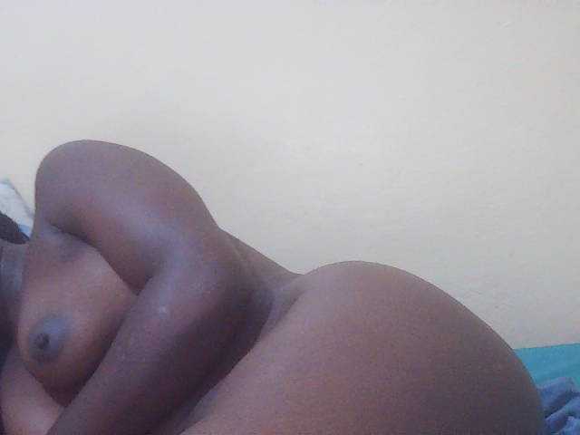 Shesprettya live cam on BongaCams